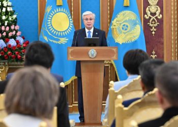 Токаев на награждении