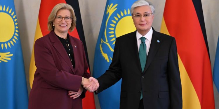 Касым-Жомарт Токаев с Президентом Бундесрата Германии Анке Релингер,