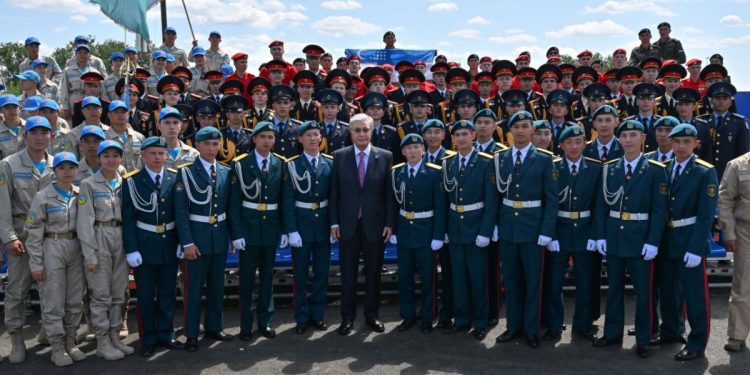 Токаев с военными