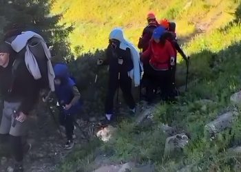 спасатели в горах