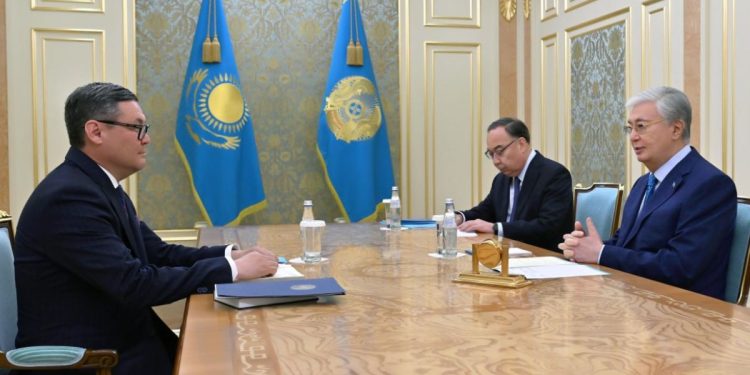 Касым-Жомарт Токаев принял специального представителя по Афганистану Еркина Тукумова