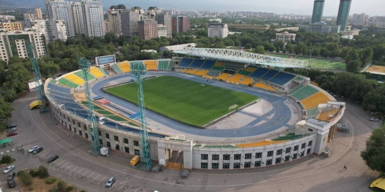 Центральный стадион Алматы