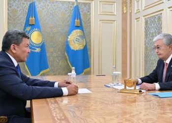 Касым-Жомарт Токаев провёл рабочую встречу с акимом Северо-Казахстанской области Гауезом Нурмухамбетовым