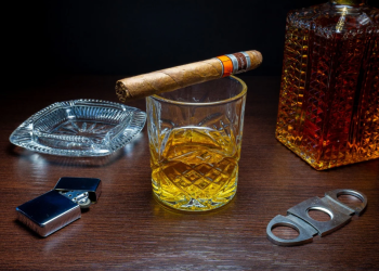 Сигара и виски