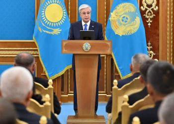 Касым-Жомарт Токаев поздравил работников транспортной сферы