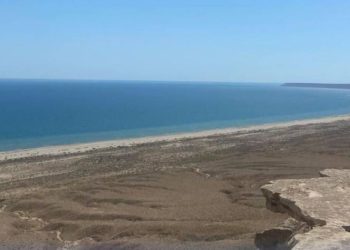 вода
