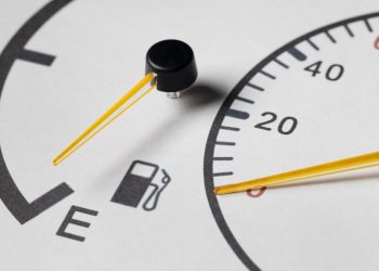 уровень топлива