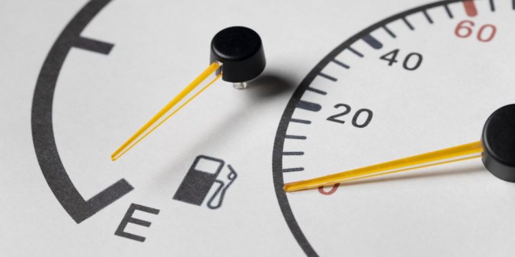 уровень топлива