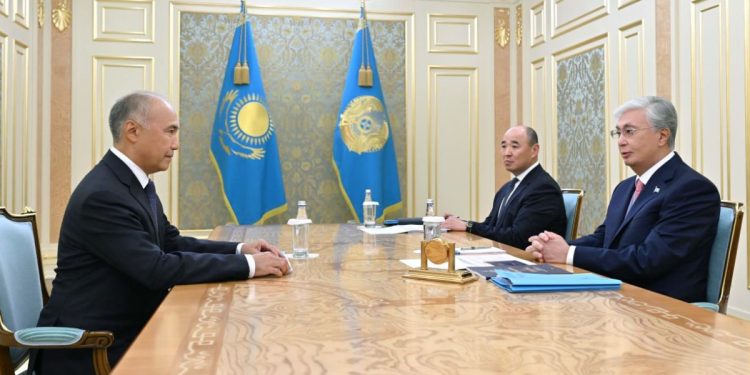 асым-Жомарт Токаев провёл встречу с Уполномоченным по защите прав предпринимателей Канатом Нуровым