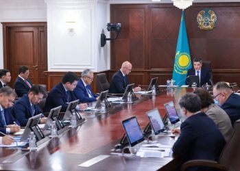 Олжас Бектенов провёл совещание по исполнению поручений Президента по развитию технологий искусственного интеллекта (ИИ) и цифровой трансформаци