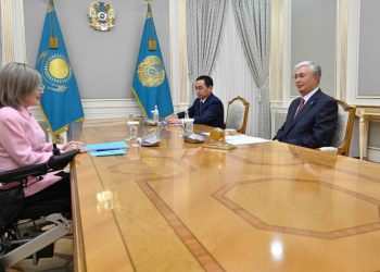 Касым-Жомарт Токаев провёл встречу с представителем Уполномоченного по правам человека в столице Баян Жалмаганбетовой