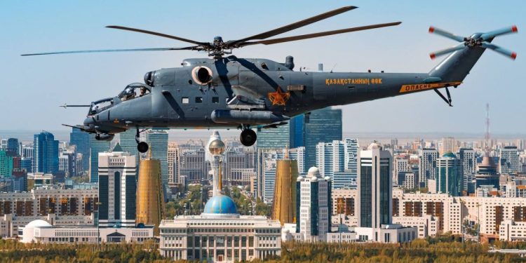 военный вертолет