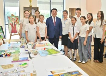 министр просвещения Гани Бейсембаев посетил ряд образовательных организаций Шымкента