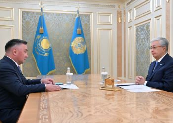 Касым-Жомарт Токаев принял председателя Верховного суда Асламбека Мергалиева