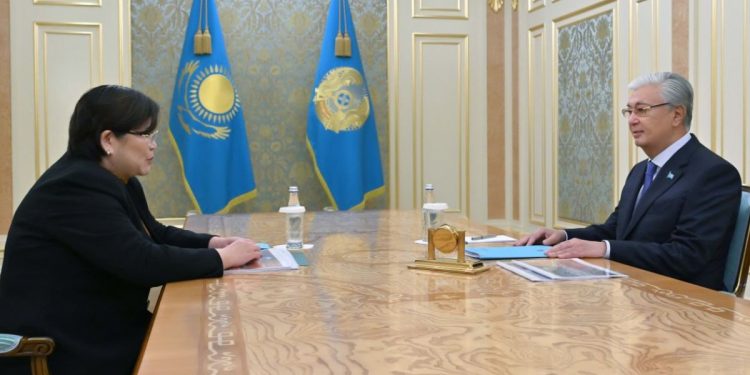 Президент Касым-Жомарт Токаев встретился с председателем Конституционного суда Эльвирой Азимовой