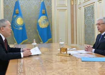 Президент Касым-Жомарт Токаев провел встречу с председателем Агентства по финансовому мониторингу Жанатом Элимановым