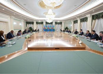 переговоры Президента Казахстана Касым-Жомарта Токаева с Президентом Демократической Республики Конго Феликсом Чисекеди в расширенном формате