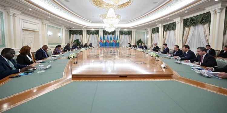 переговоры Президента Казахстана Касым-Жомарта Токаева с Президентом Демократической Республики Конго Феликсом Чисекеди в расширенном формате
