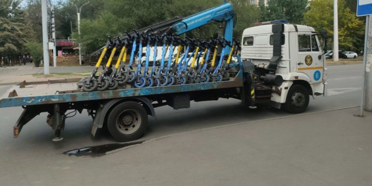 электросамокаты на эвакуаторе