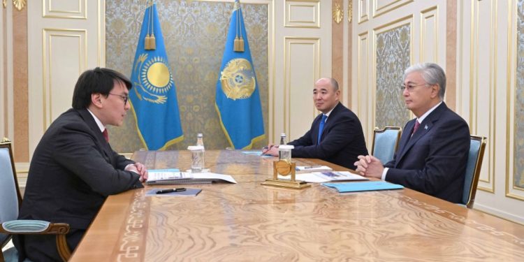 Глава государства заслушал председателя Агентства по защите и развитию конкуренции Марата Омарова