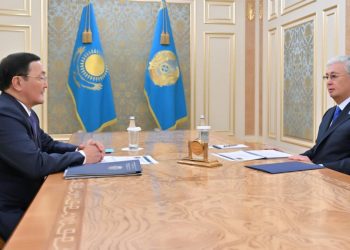 Касым-Жомарт Токаев провел встречу с Генеральным прокурором Бериком Асыловым