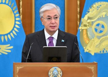Касым-Жомарт Токаев поздравил казахстанских педагогов с Днём учителя