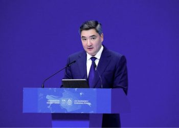 Олжас Бектенов выступил на пленарном заседании Kazakhstan Energy Week