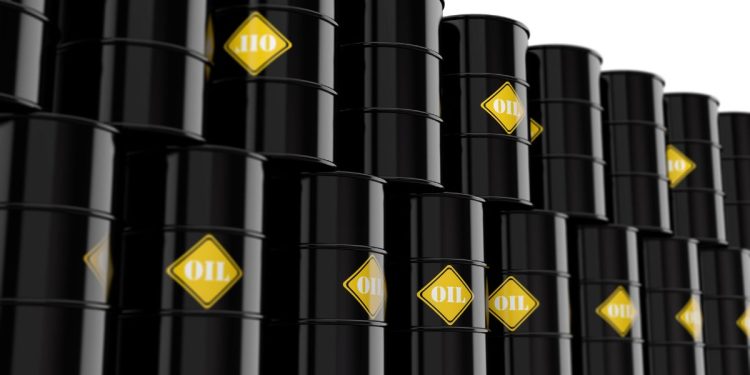 Нефть в бочках