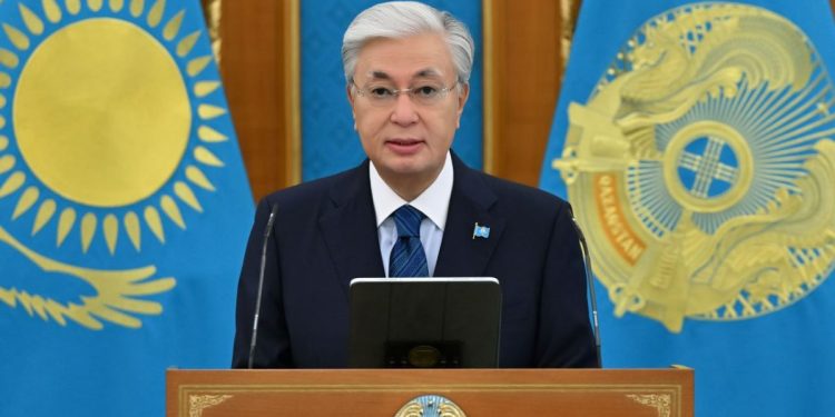 Касым-Жомарт Токаев поздравил сотрудников Министерства по чрезвычайным ситуациям