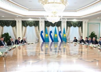 Президенты Казахстана и Финляндии Касым-Жомарт Токаев и Александр Стубб провели расширенные переговоры с участием делегаций двух стран