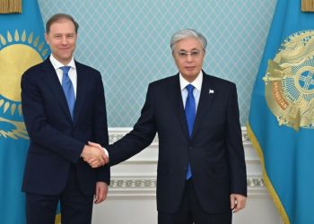 Касым-Жомарт Токаев провел встречу с первым заместителем председателя правительства Российской Федерации Денисом Мантуровым