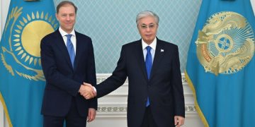 Касым-Жомарт Токаев провел встречу с первым заместителем председателя правительства Российской Федерации Денисом Мантуровым