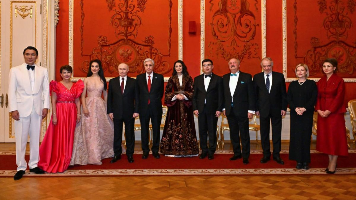 Президенты Казахстана и России посетили Гала-концерт