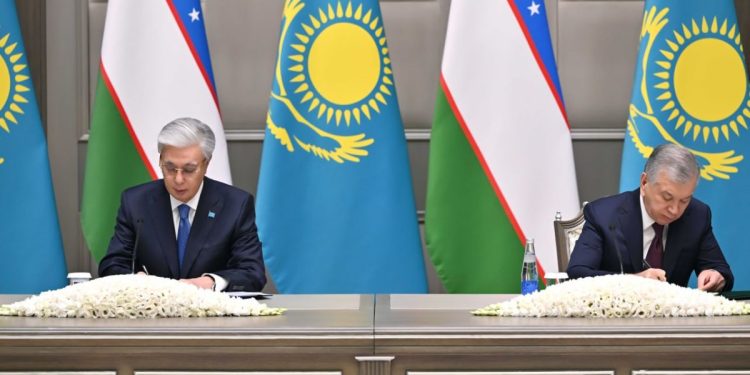 Касым-Жомарт Токаев и Шавкат Мирзиёев