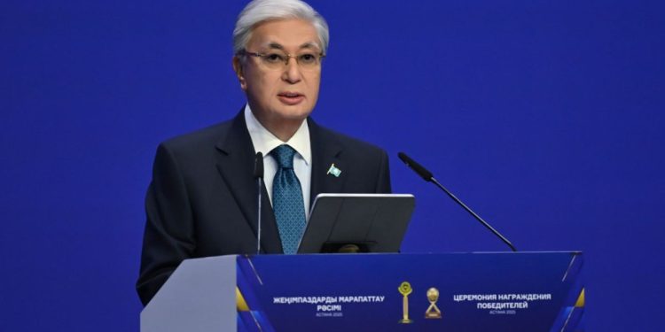 Касым-Жомарт Токаев выступил на церемонии награждения