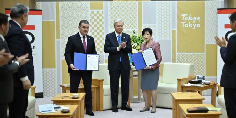 Касым-Жомарт Токаев, Юрико Коикэ и Женис Касымбек