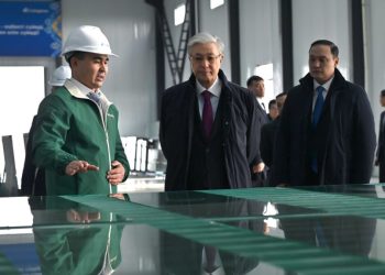 Касым-Жомарт Токаев посетил малую индустриальную зону «Тараз»