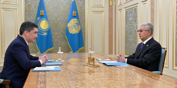 Касым-Жомарт Токаев принял Премьер-министра Олжаса Бектенова