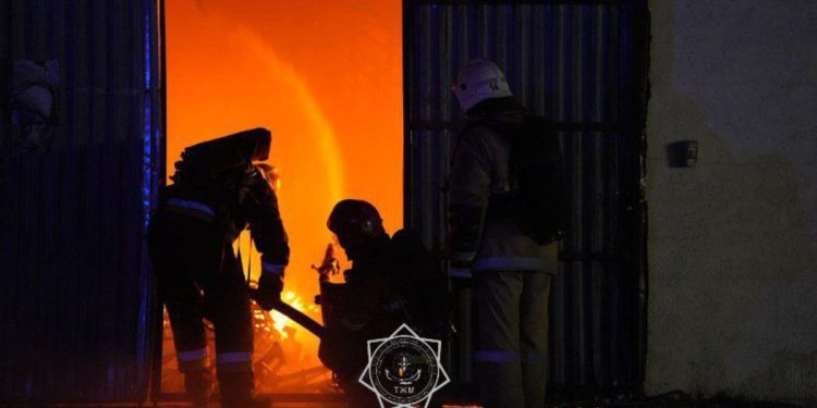 Пожар на складе в Алматы