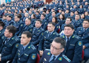 Полицейские