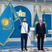 Токаев вручил флаг сборной Казахстана