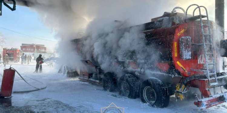 загорелся бензовоз