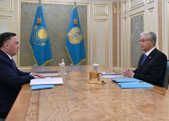 Касым-Жомарт Токаев принял председателя Верховного суда Асламбека Мергалиева